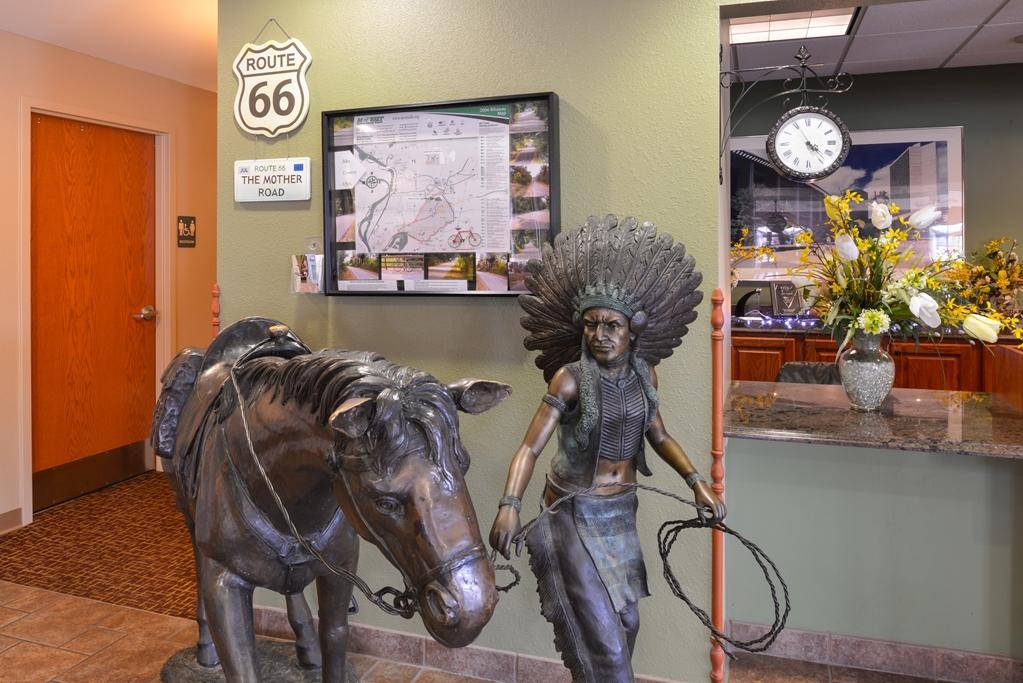 Country Hearth Inn & Suites אדוארדסוויל מראה פנימי תמונה
