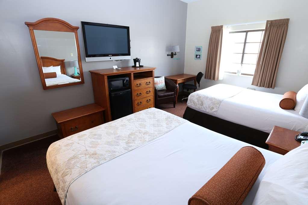 Country Hearth Inn & Suites אדוארדסוויל חדר תמונה