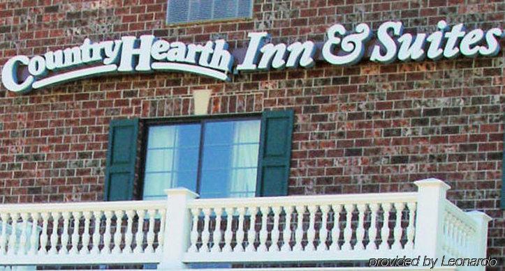 Country Hearth Inn & Suites אדוארדסוויל מראה חיצוני תמונה