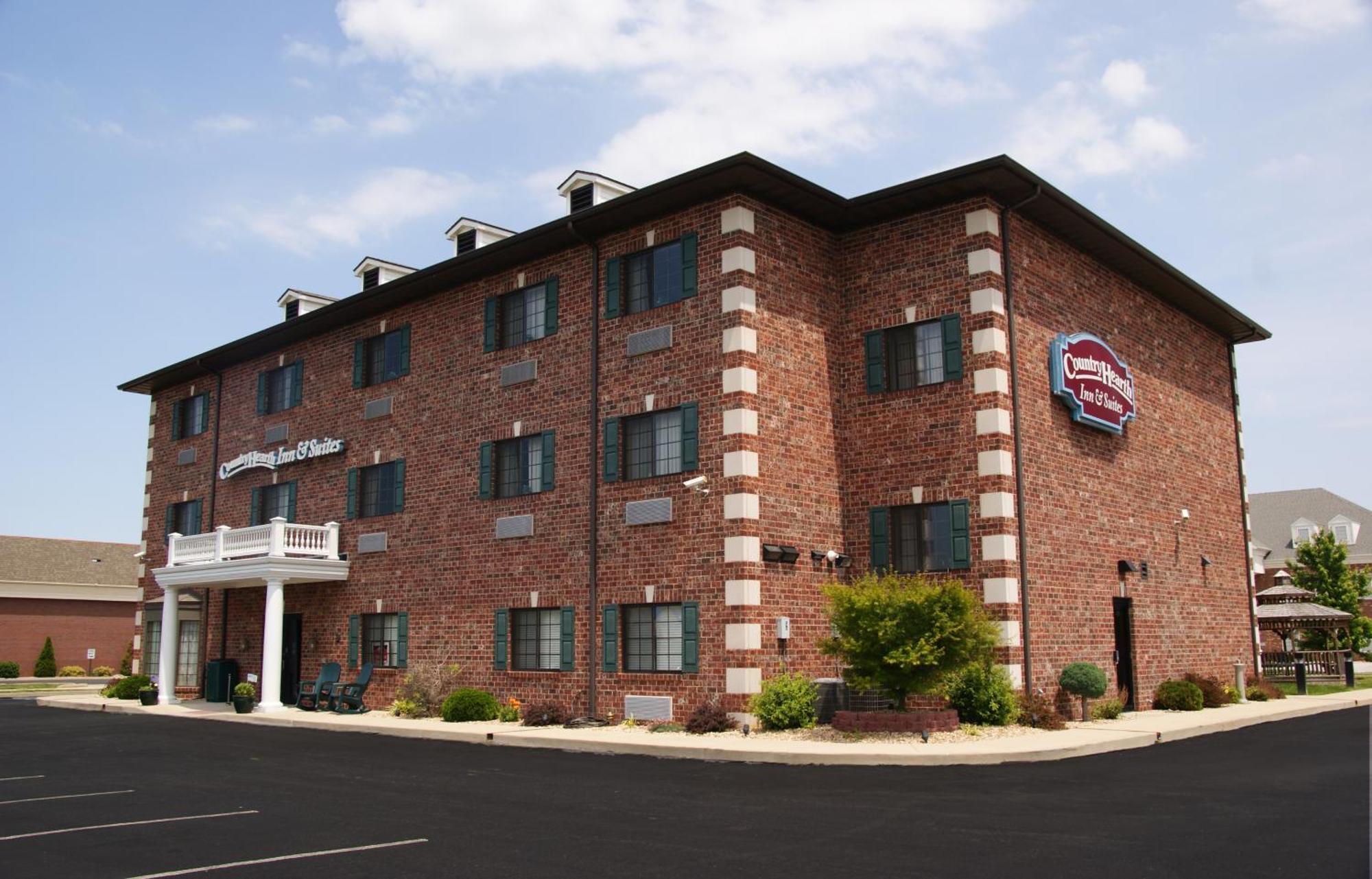 Country Hearth Inn & Suites אדוארדסוויל מראה חיצוני תמונה