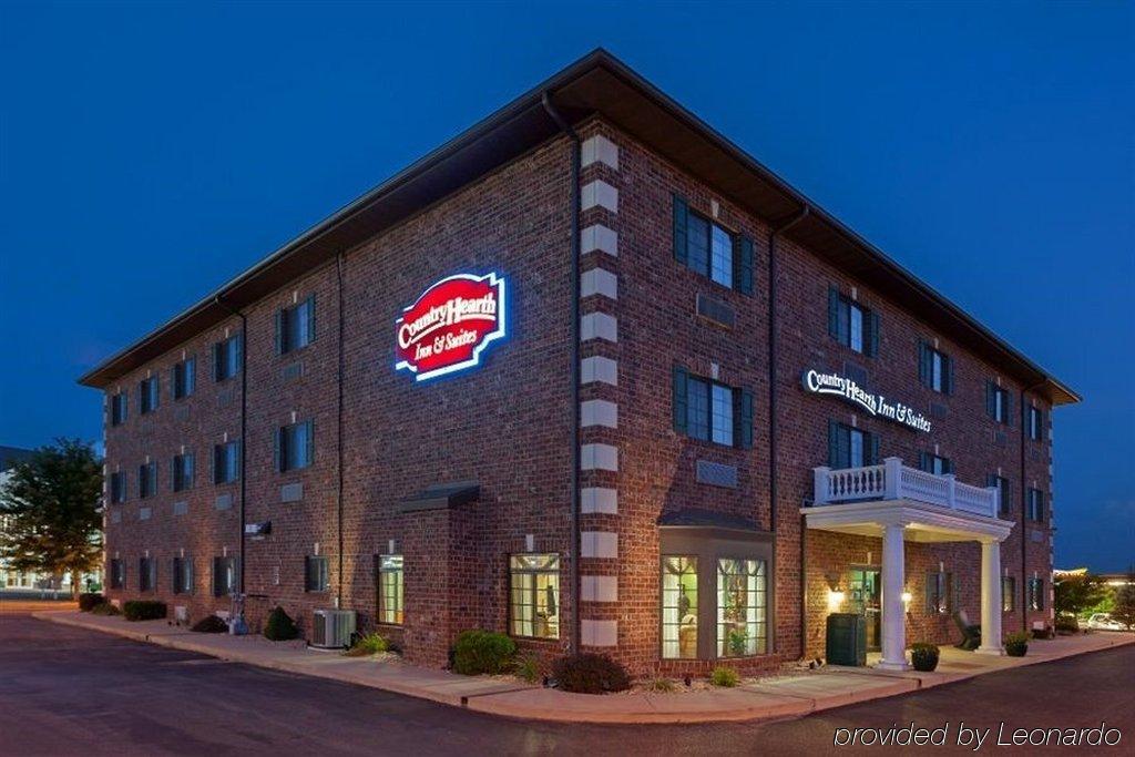 Country Hearth Inn & Suites אדוארדסוויל מראה חיצוני תמונה