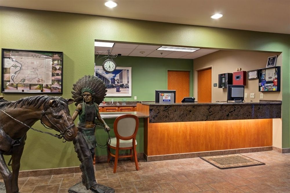 Country Hearth Inn & Suites אדוארדסוויל מראה חיצוני תמונה