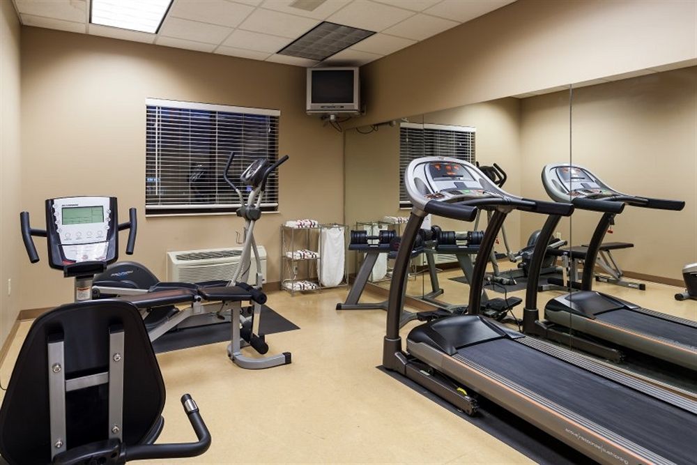 Country Hearth Inn & Suites אדוארדסוויל מראה חיצוני תמונה