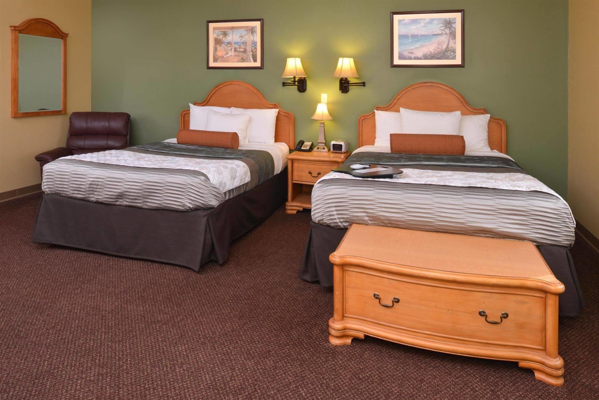 Country Hearth Inn & Suites אדוארדסוויל מראה חיצוני תמונה
